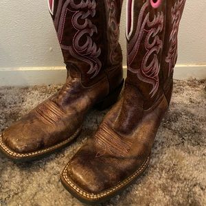Ariat cowgirl 8.5 brown/pink square toe boots